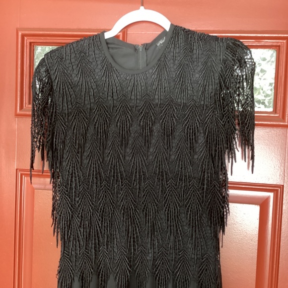 Black formal floor length dress. Size 6 - Picture 2 of 4